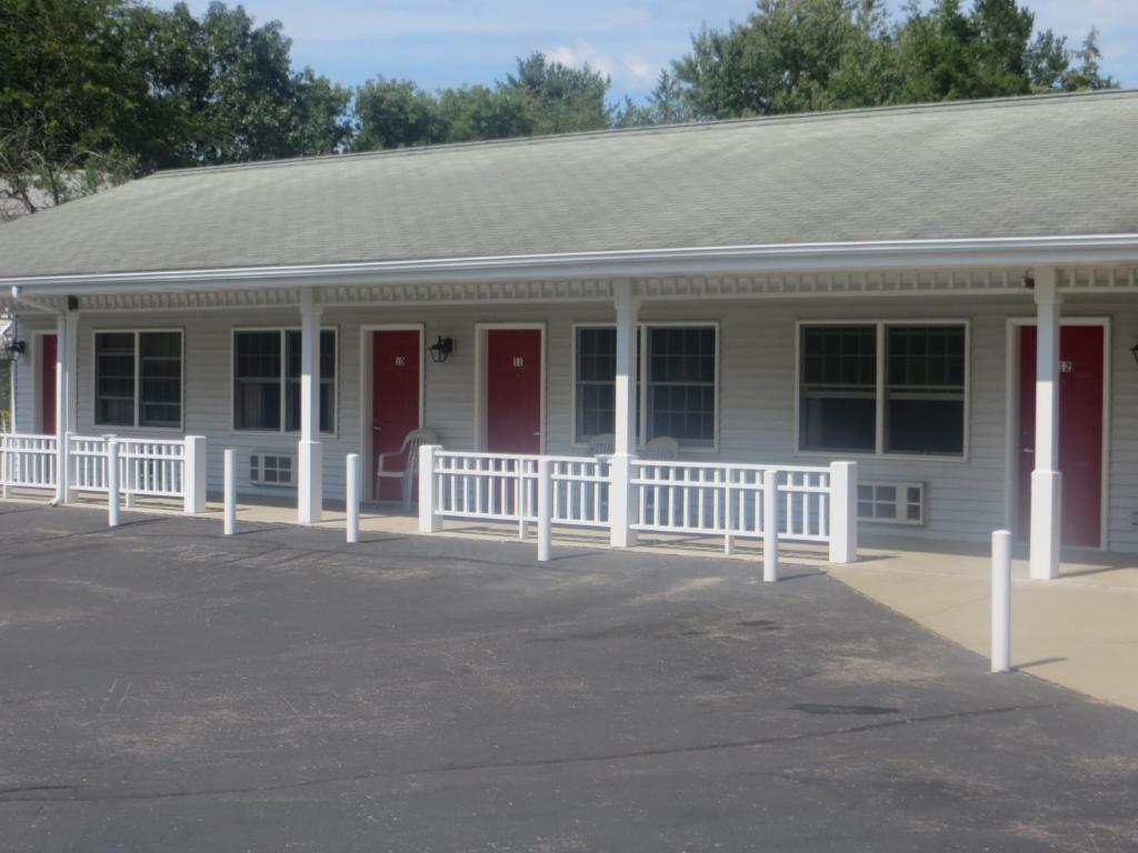 Day'S End Motel Plainville Exterior photo